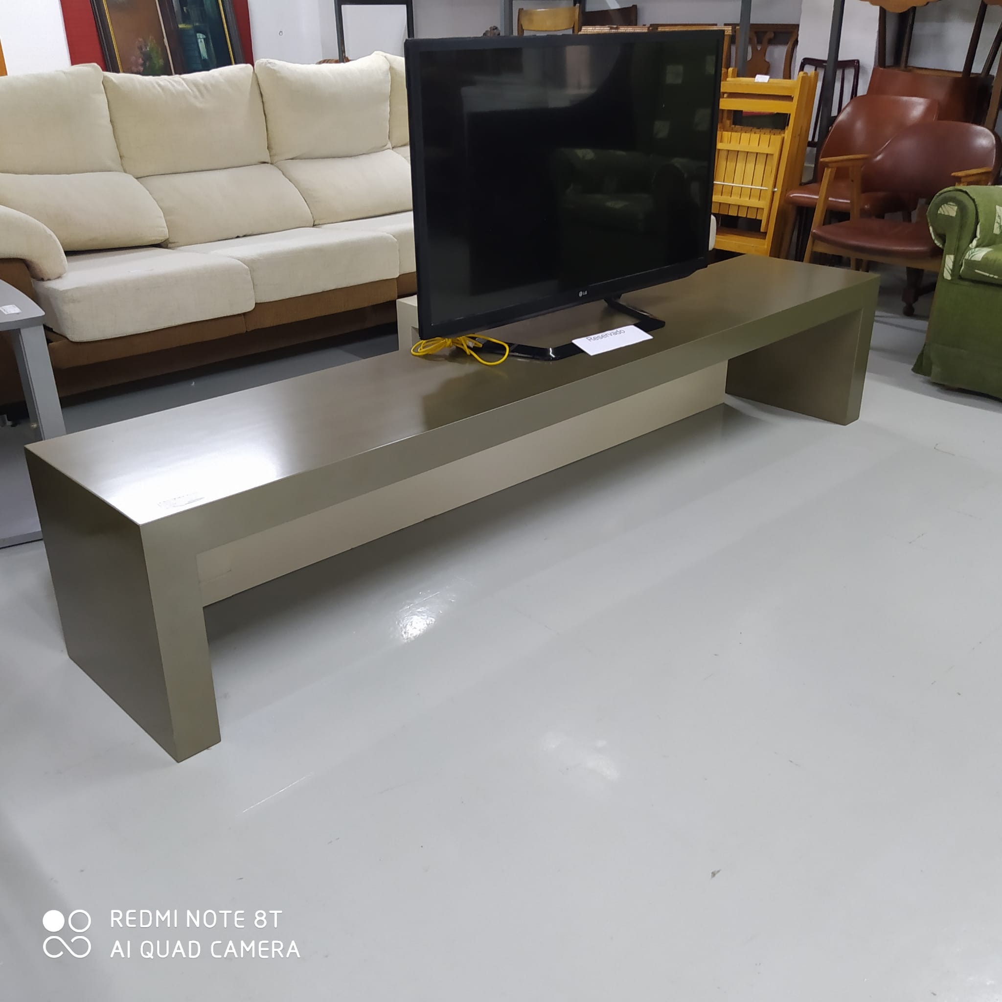 Mueble TV moderno lacado grisaceo